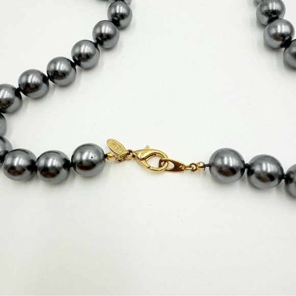 Vintage John River Signed Timeless Dark Gray Faux Pearls Large Beaded Necklace - Picture 5 of 7
